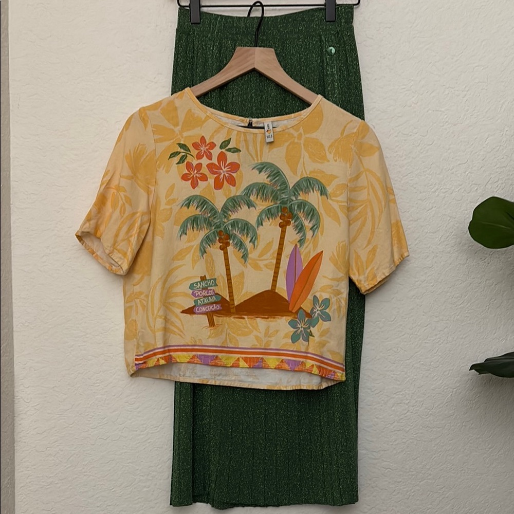 Brazilian Brand BLUESTEEL short sleeve tropical vibes top size medium